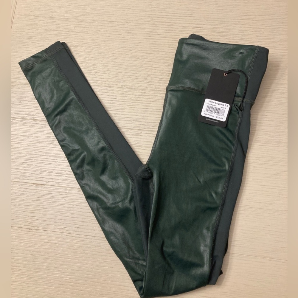 Peach Brand Nina Leggings 2.0 color: Forest /size small NWT